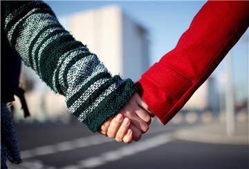 Solidarität statt Spaltung der Gesellschaft. Das ist das Ziel der Organisationen, die für Montag zu einer Menschenkette auf dem Nordenhamer Marktplatz aufrufen.