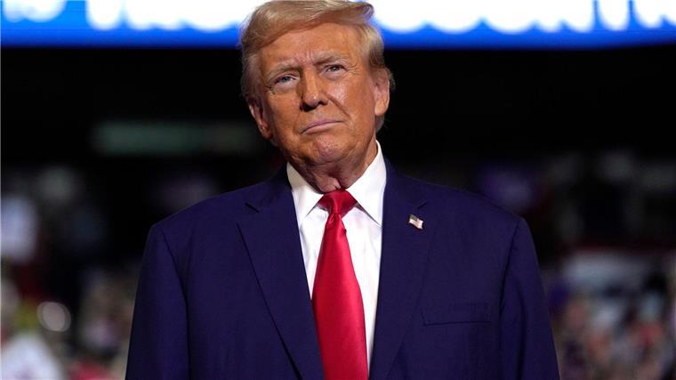 Trump an Weihnachten wieder in deutschen Wohnzimmern Soll sich 1992 in den Film „Kevin - Allein in New York“ gedrängt haben: Donald Trump (heute 78 Jahre alt). (Archivfoto)