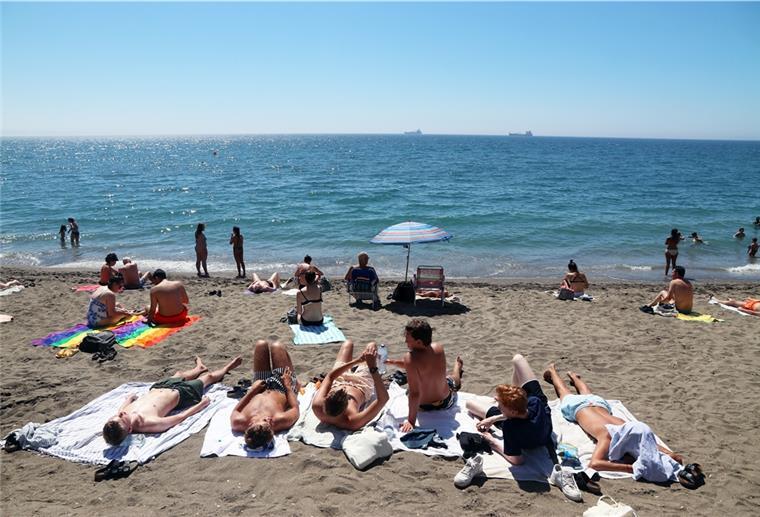Sommer, Sonne, Sonnenschein - das ist es, was die Kunden von Nordenhamer Reisebüros gerade wollen.