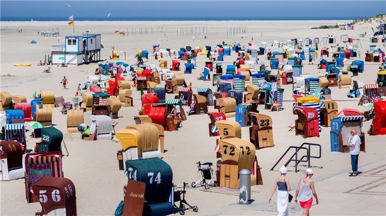 Sonniges Strandwetter gab es in den ersten Wochen der niedersächsischen Sommerferien kaum. (Archivbild) 