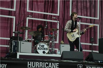 Sorgten für Tanzstimmung: The Kooks aus England.