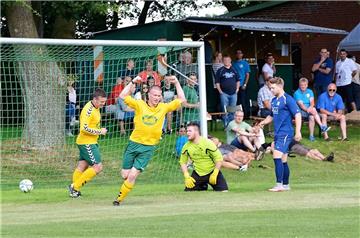 Spannend und fair verlaufen die Spiele mit dem TSV Ringstedt und West Farleigh.