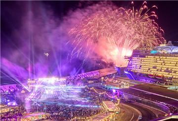 Das Bild zeigt die Party zur Taufe der "Mein Schiff Relax". Ab Sommer bringt das Kreuzfahrtschiff Gäste zu Zielen in Italien, Frankreich, Spanien und Portugal