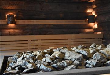 Sauna mit Saunasteinen