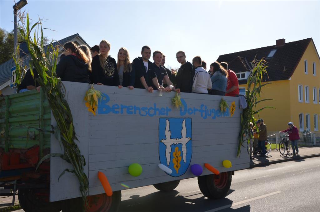 Spieka und Cappel feiern das Erntefest samt Umzug. Foto: Malekaitis