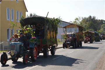 Spieka und Cappel feiern das Erntefest samt Umzug. Foto: Malekaitis