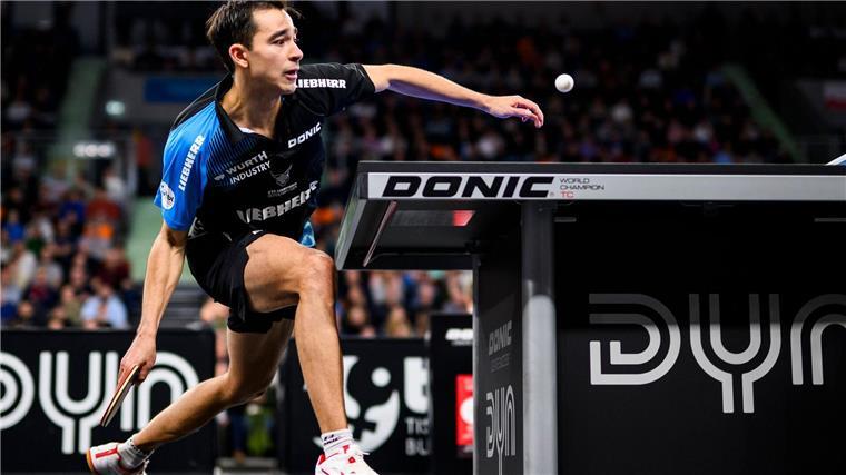 Spielt um den WM-Titel im Tischtennis: Der Brasilianer Hugo Calderano vom Bundesliga-Club TTF Ochsenhausen überraschte in Katar.