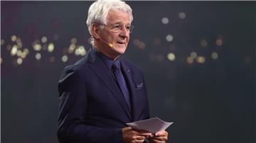 Sportjournalist Marcel Reif hat beim 42. Deutschen Sportpresseball den Preis „Sportmedien“ erhalten.