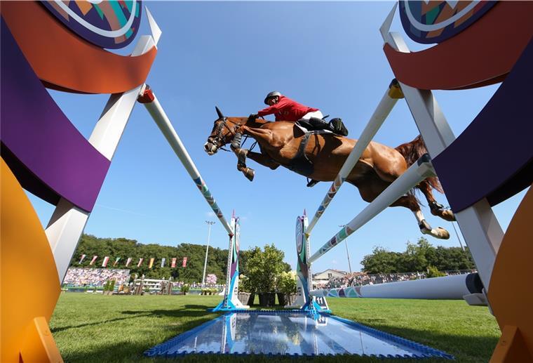 Vorwurf gegen Weltklasse-Springreiter wegen Barrens Springreiten: Das Pferde im Training gebarrt werden, ist ein schwerwiegender Vorwurf.