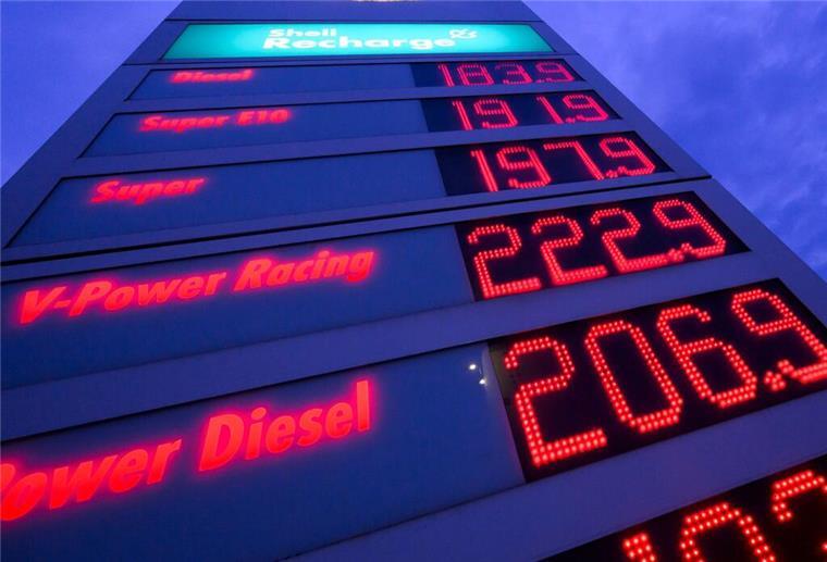 Spritpreise in Deutschland: So teuer war das Tanken seit 1950