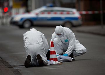 Spurensicherung nach dem Mord in Visselhövede. Mehr als ein Jahr nach der Tat fordert die Staatsanwaltschaft nun eine lebenslange Haftstrafe für den Angeklagten. 