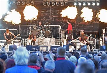 Stahlzeit haben in Bremerhaven auch schon ein Open-Air-Konzert gespielt.