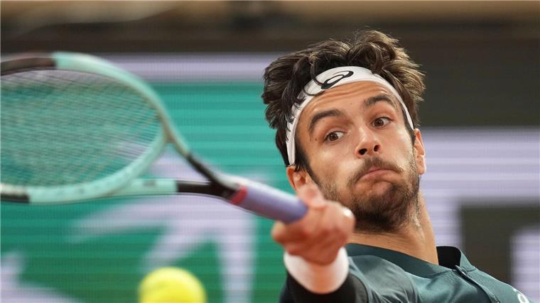 Alcaraz wieder im Finale der French Open Stark gestartet: Außenseiter Musetti glänzte nur in Satz eins und zwei.