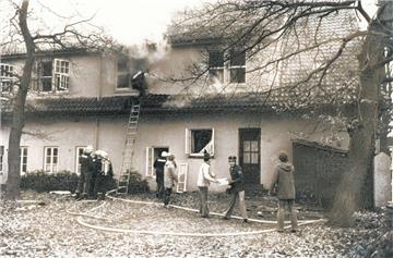 Starke Rauchentwicklung erschwerte beim ersten Brand im Langener Amtsgericht die Löscharbeiten im Obergeschoss.