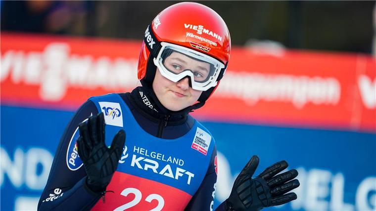 Deutsche Führung reicht nicht: Norwegen siegt in Kombination Starker Sprung, im Laufen nicht die Beste: Maria Gerboth war beim Weltcup-Auftakt die stärkste Deutsche.