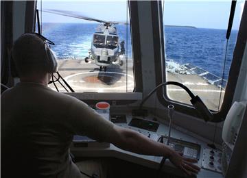 Starten und Landen mit dem Sea Lynx auf einer Fregatte – für Korvettenkapitän Mark Fischer (hier nicht im Bild) ist das Alltag. 