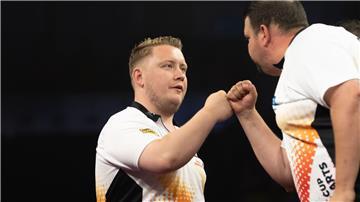 Starteten bei der Darts-EM in Dortmund: Gabriel Clemens (Deutschland, r) und Martin Schindler (Deutschland).