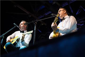 Startnummer 9: Das Duo Thommy und Toddy. Foto: Hartmann
