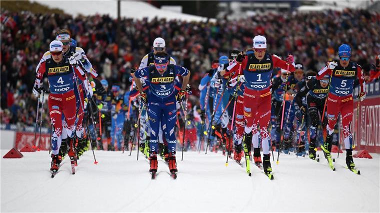 Moch bei Norwegens Langlauf-Party auf Rang zehn Startschuss für den Skiathlon, der vor vollen Rängen stattfand.