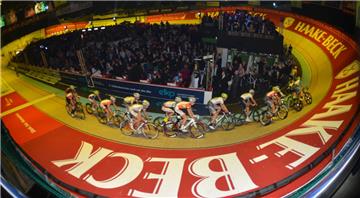 Startschuss: Seit Donnerstagabend geht es bei den 53. Bremer Sixdays in der ÖVB-Arena rund.