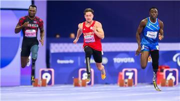 Statt Silber gab es für Felix Streng (m) über die 200 Meter eine Disqualifikation.