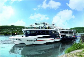 Statt Zug oder Flugzeug wollen die Pinguins-Fans zum Auswärtsspiel nach Düsseldorf auf der „RheinEnergie“ mit dem Schiff anreisen.
