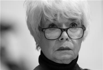 Steeger hatte in den 1970er Jahren als die freche Blonde aus der ARD-Comedy „Klimbim“ das Publikum für sich gewonnen. Zuletzt war es um die Schauspielerin ruhig geworden. Jetzt ist Ingrid Steeger gestorben.
