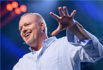 Stefan Raab auf ESC-Mission: Der Moderator soll Deutschland aus der Dauerkrise holen. (Archivbild)