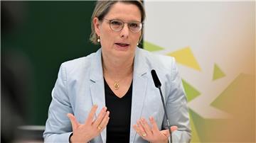 Stefanie Hubig (SPD), Bundesministerin der Justiz, nahm an der Tagung teil.