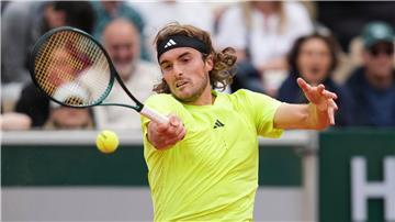 Stefanos Tsitsipas hatte den ehemaligen Wimbledonsieger Goran Ivanisevic erst Ende Mai zum Start der Gras-Saison in sein Team geholt. (Archivbild)
