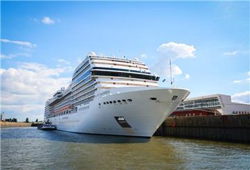 Das Kreuzfahrtschiff «MSC Magnifica» der Reederei MSC Cruises liegt am Kreuzfahrtterminal Steinwerder im Hafen Hamburg. (zu dpa: «Italienisches Gericht hebt Mord-Urteil gegen Deutschen auf»)