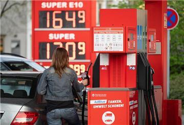 Mit unserer Live-Übersicht finden Autofahrer in Bochum immer die günstigste Tankstelle für Super E5, E10 oder Diesel in ihrer Nähe.