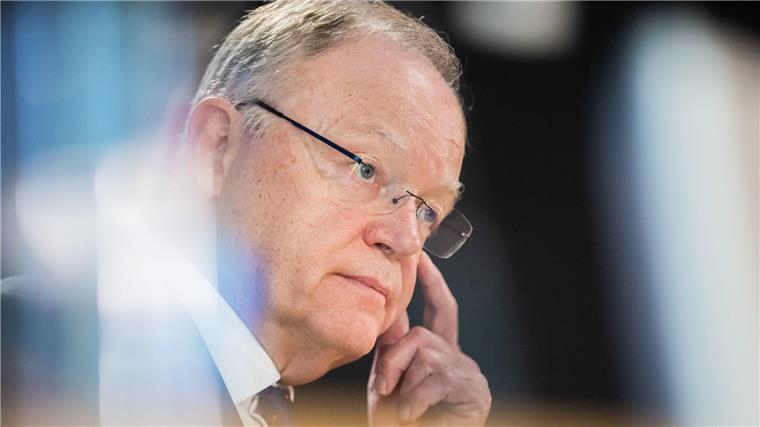 Weil nennt Habeck-Pläne für Heizungen unrealistisch Stephan Weil (SPD), Ministerpräsident von Niedersachsen.