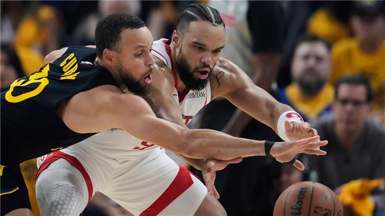 Stephen Curry (l.) kam auf 29 Punkte.