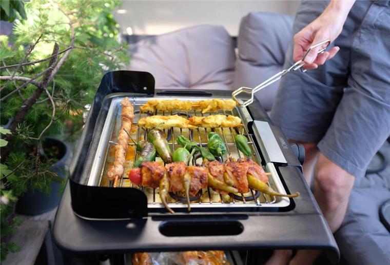 Effizient grillen: Elektro statt Kohle – mit diesen Tipps gelingt‘s Ein Elektrogrill.
