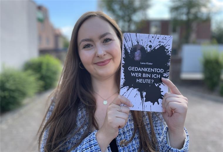 Stollhamm: 27-Jährige veröffentlicht ersten Kriminalroman Lana Kister mit ihrem Buch "Gedankentod - Wer bin ich heute?"