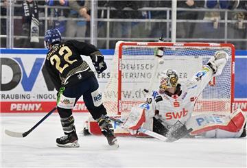Straubings Mike Conolly sorgte für die Entscheidung und verhinderte, dass die Pinguins sich an die Tabellenspitze setzen.