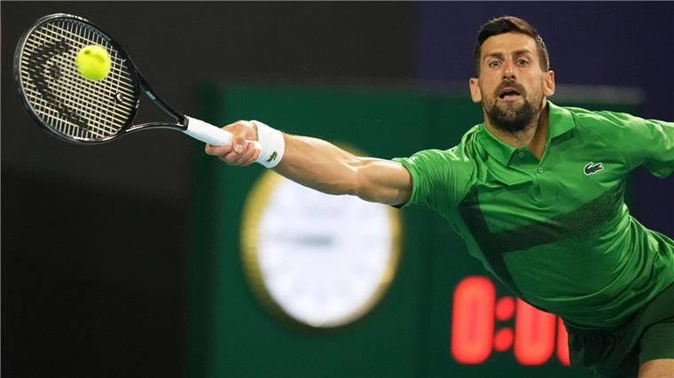 Streckte sich vergebens: Novak Djokovic verlor das Finale in Miami.