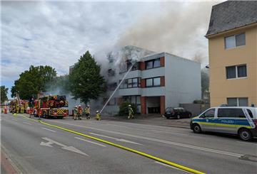 Stresemannstraße: Brand im zweiten Obergeschoss.