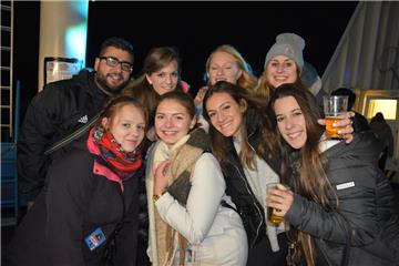 Studenten aus verschiedenen Semestern und Studiengängen feierten gemeinsam. Von oben links: Ferdi, Lisa, Noro und Mette. Von unten links: Wynona, Katha, Christina und Mireira.