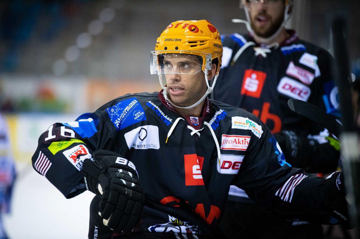 Stürmer Brock Hooton bestritt bislang 299 Spiele für die Fischtown Pinguins.