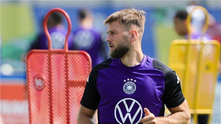 Füllkrug warnt vor Dänen: „Sie sind schon fleißig“ Stürmer Niclas Füllkrug warnt vor dem Achtelfinal-Gegner Dänemark.