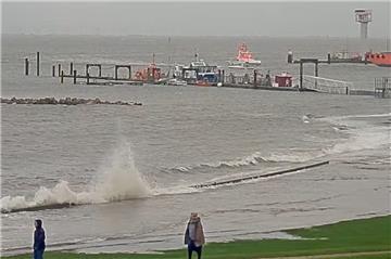 Sturm "Ignatz" fegt über den Norden. Dank unserer Karte mit Webcams könnt Ihr live sehen, wie sich das zwischen Cuxhaxen (Bild) und Borkum auswirkt.