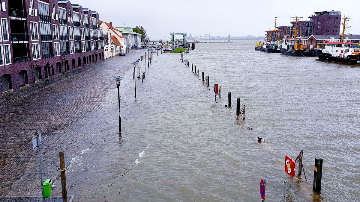 Sturmtief "Siglinde" ließ das Wasser über die Ufer treten. In Bremerhaven und umzu gab es aber keine nennenswerten Schäden. 