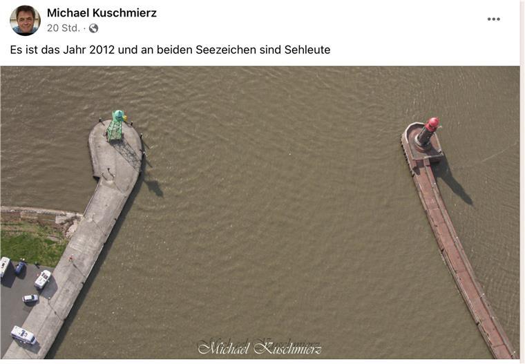 Süd- und Nordmole mal aus ungewohnter Perspektive - 2012, als man beide Molenköpfe noch betreten konnte.
