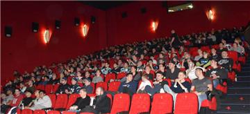 Super-Bowl-Party im Kino: Die Football-Fans verfolgten jeden Spielzug gebannt.