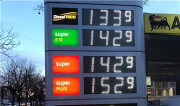 Super und Super E10 kosten nun vielerorts dasselbe. 