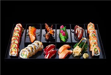 Sushi-Kreationen vom TV-Koch gibt es ab April auch in Bremerhaven.