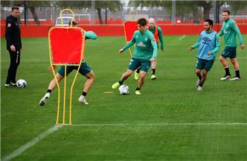 SV Werder Bremen trainiert auf dem Trainingsgelände des RCD Mallorca.