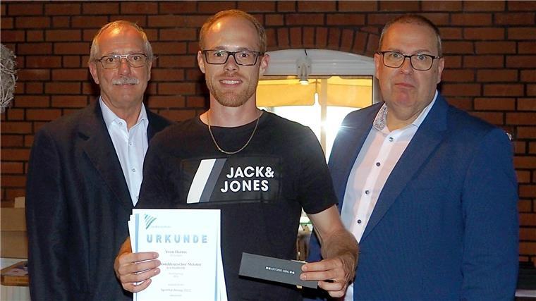 Kreis Cuxhaven zeichnet erfolgreiche Sportler und Ehrenamtliche aus
